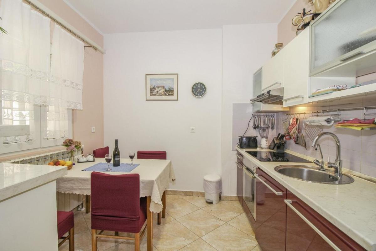Dalibor In Jakacici - Haus Fuer 2-4 Personen Gracisce Экстерьер фото